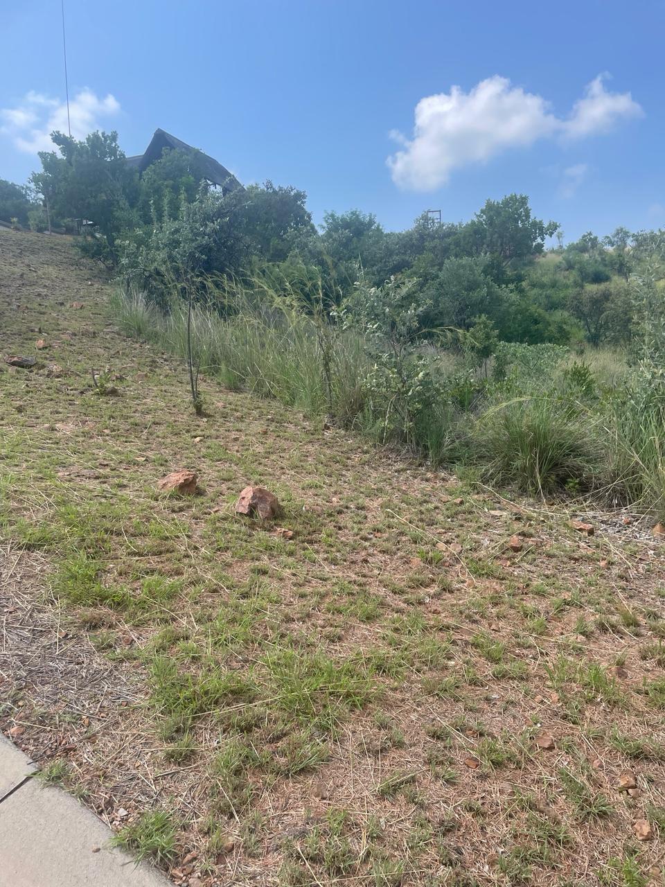 Stunning 1090m2 Stand for Sale in Fish Eagle, Belabela!