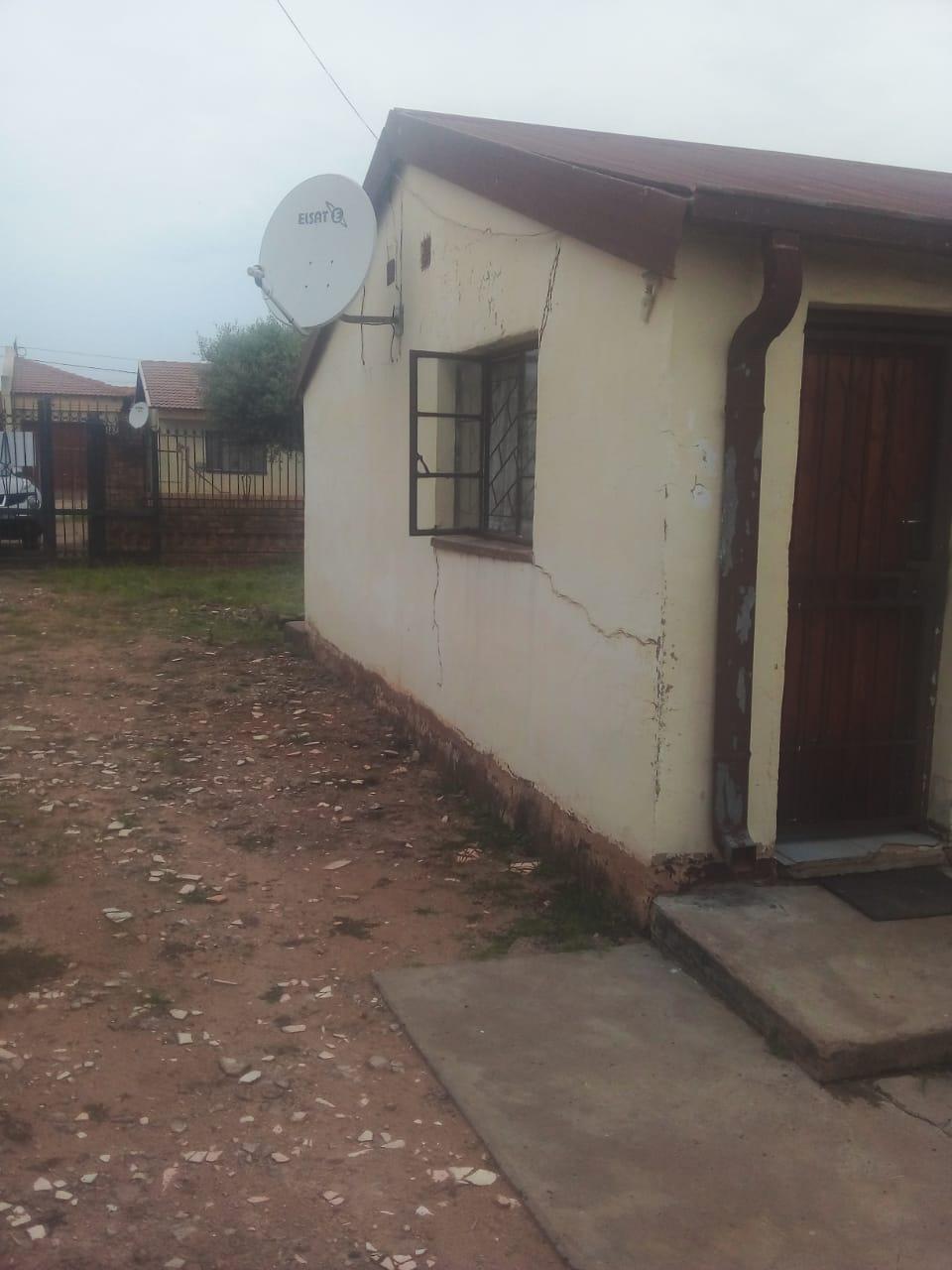 Modern 2 Bedroom house for sale in Ga-Rankuwa zone 16